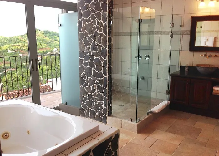 Luxury Condominium Breathtaking Ocean View Aparthotel