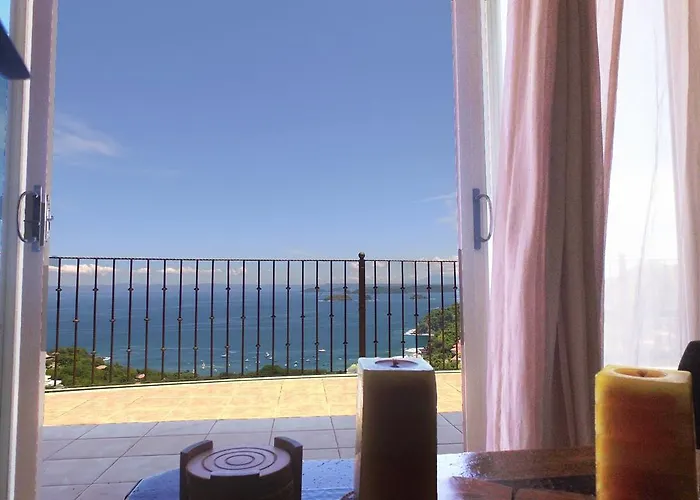 Luxury Condominium Breathtaking Ocean View *