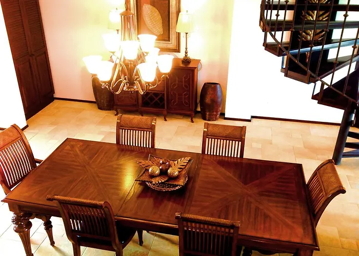 Luxury Condominium Breathtaking Ocean View