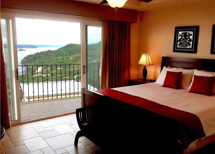 Luxury Condominium Breathtaking Ocean View *